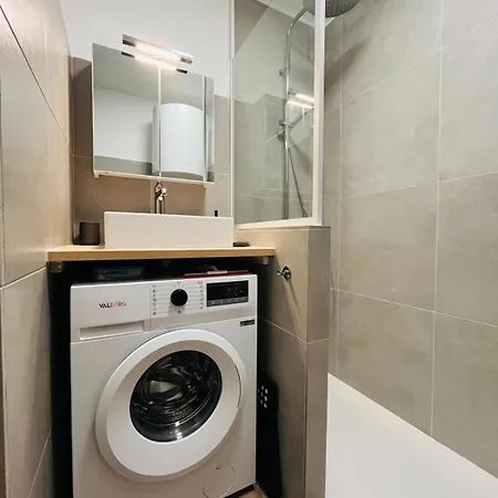 Cozy Proche De La Appartamento *